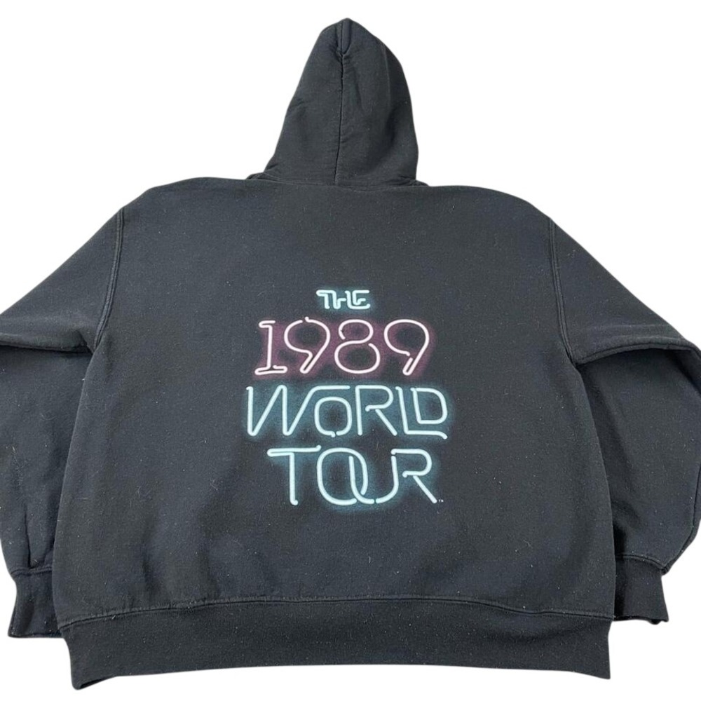 Taylor Swift Long Sleeve Concert Hoodie Sweatshirt 1989 World Tour Adult Large